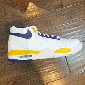 Nike Flight Legacy Lakers - Men’s 11 - Basketball